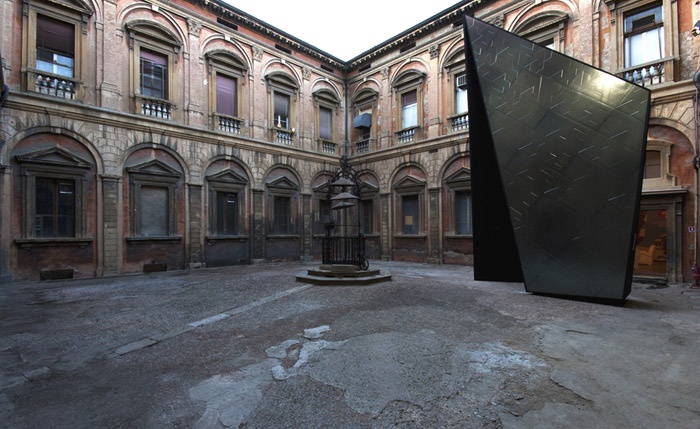 Pinnacle: Daniel Libeskind in collaborazione con Casalgrande Padana per Bologna Water Design 2013